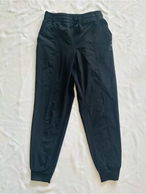 NWT Medium Apana Joggers Black Athletic Pants Lightweight Windbreaker Fabric Gym